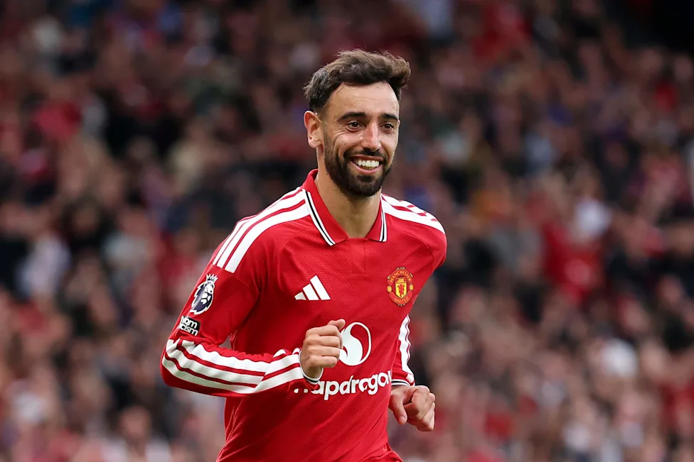 Bruno Fernandes i Manchester United-drakt