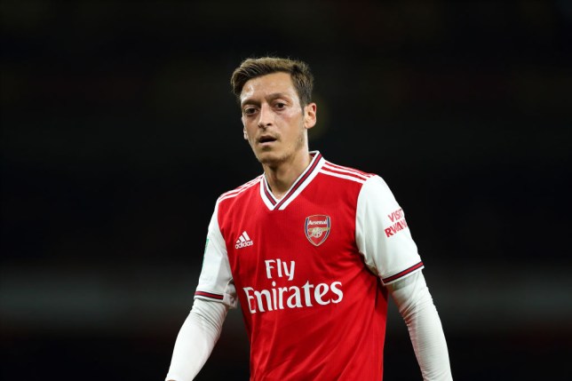 Özil starter mot Liverpool